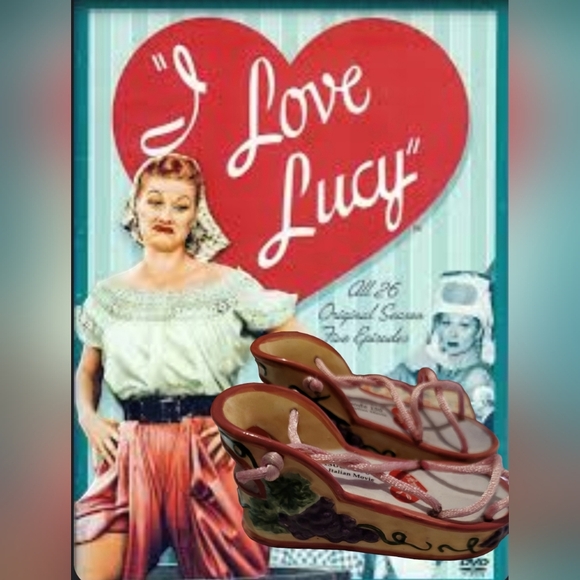 I Love Lucy Italian Movie Grape Stomping Shoes Salt & Pepper Shakers VTG #14532 - Picture 3 of 5